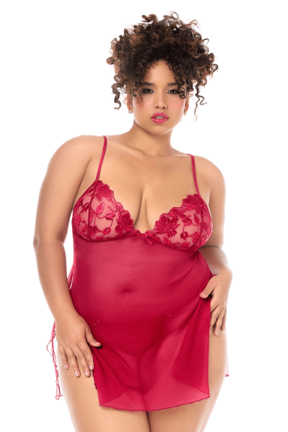 Babydoll grande taille Mapalé brodée avec string